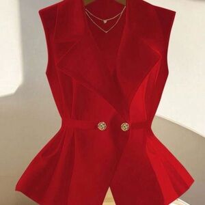 SHEIN Red Sleeveless Blazer Top